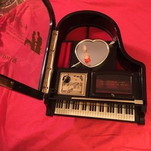 COPY - FOR VALENTINE’S DAY:,Music Box